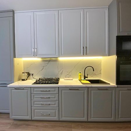 Appartement Apatrment In Khmelnytsky Street Natasha à Lviv Extérieur photo