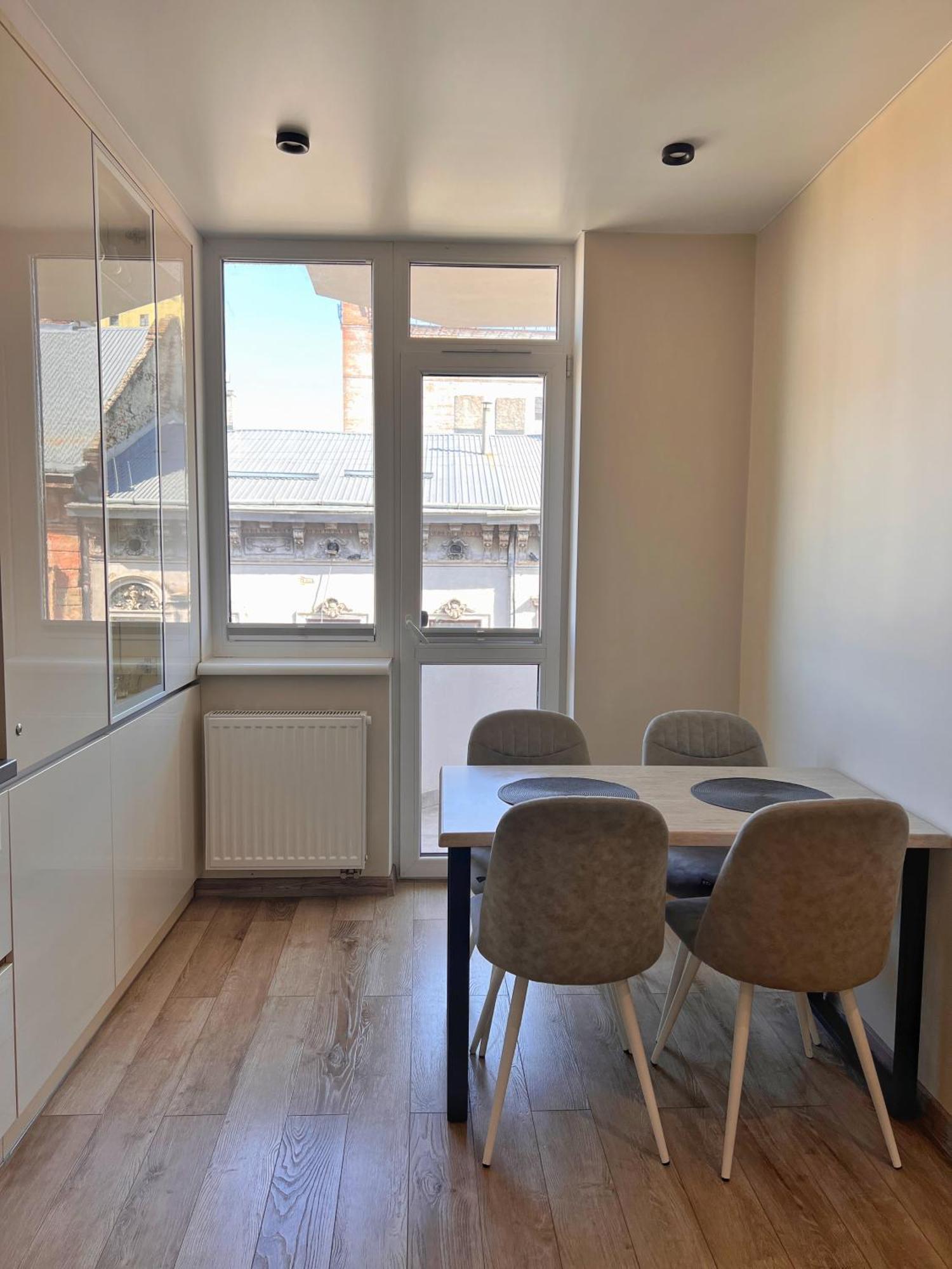 Appartement Apatrment In Khmelnytsky Street Natasha à Lviv Extérieur photo